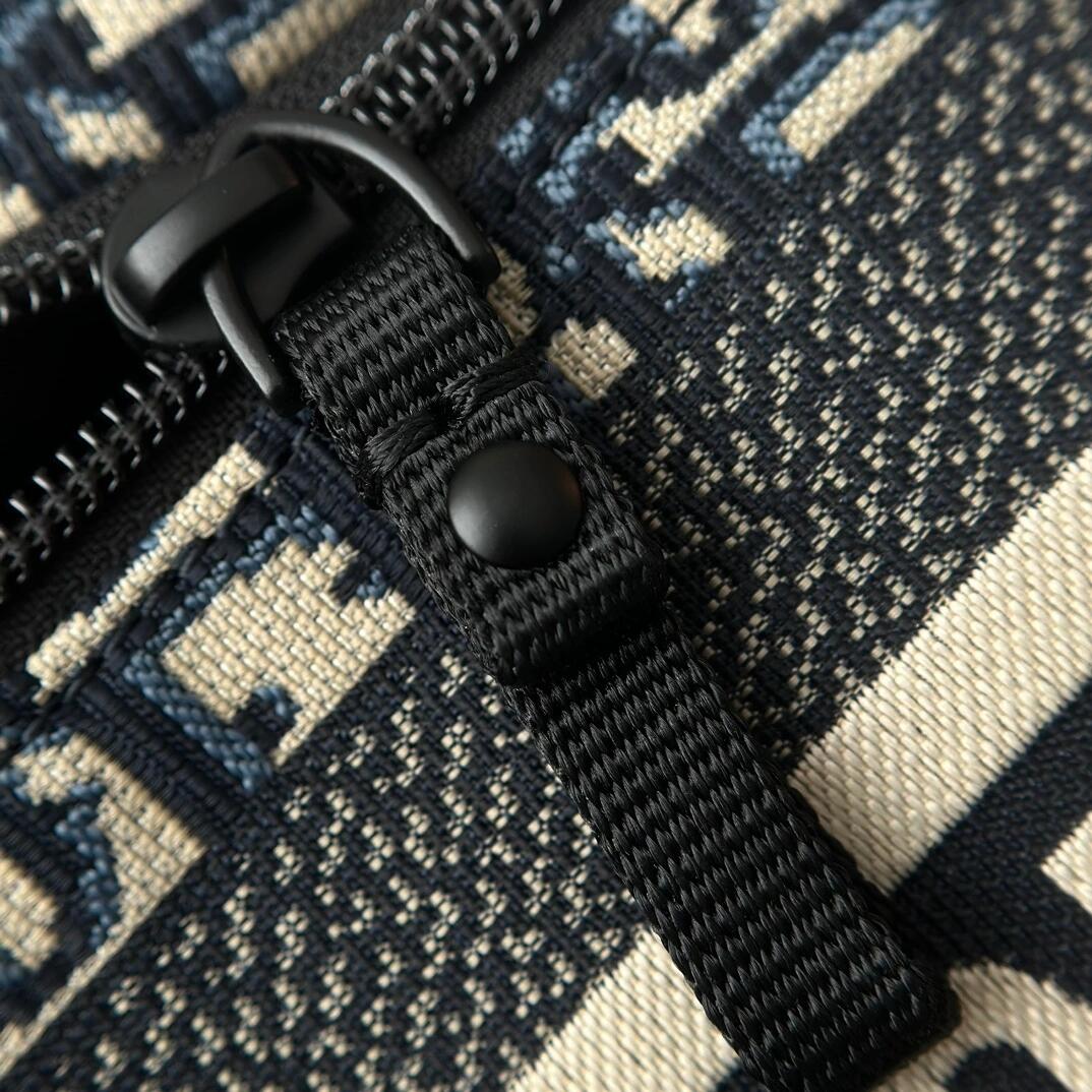 【ディオール】人気商品☆普段使いにピッタリ♪】 バックパック