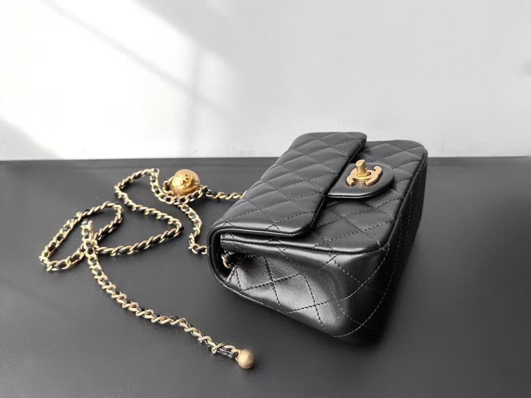 【シャネル】新作♪大人気の斜め掛け♡Flap Bag Gold Ball-選べる4色