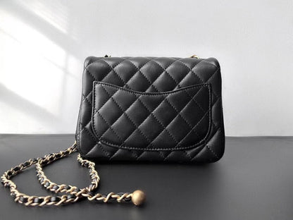 【シャネル】新作♪大人気の斜め掛け♡Flap Bag Gold Ball-選べる4色