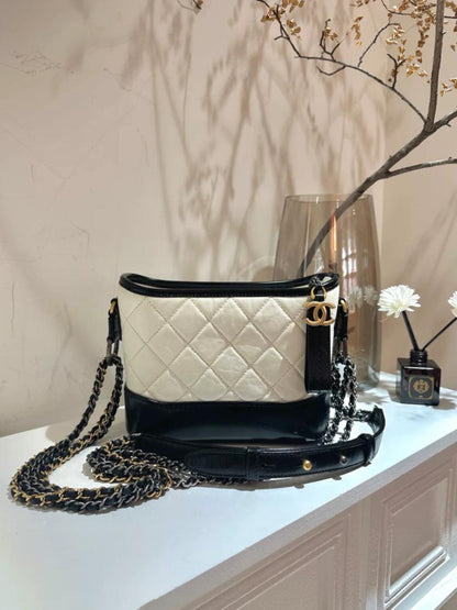 【シャネル】超入手困難♡ガブリエル スモール ホーボーバッグ