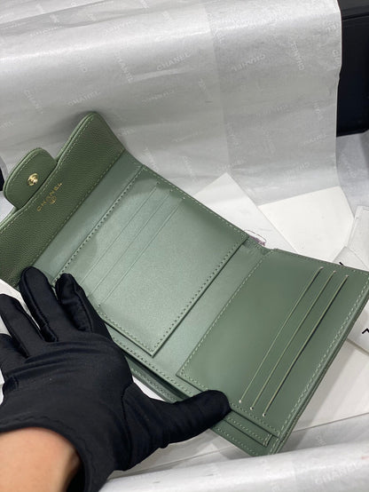 【シャネル】大人気コンパクト ♪マトラッセ♪三つ折り財布 キャビアスキン5色