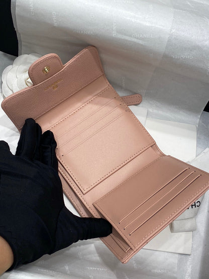 【シャネル】大人気コンパクト ♪マトラッセ♪三つ折り財布 キャビアスキン5色