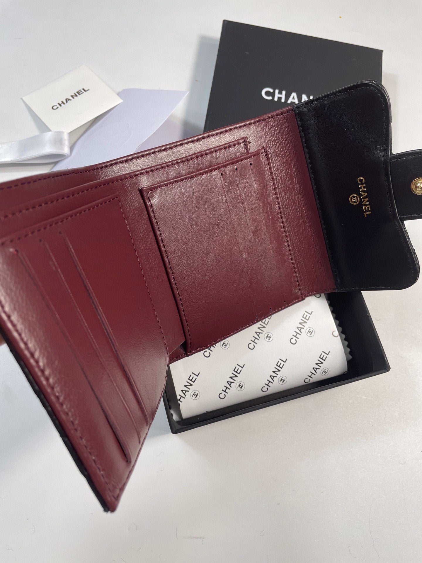 【シャネル】マトラッセ♪二つ折り財布 ♪ミニウォレット*キャビアスキン黒AP0229 AP0231