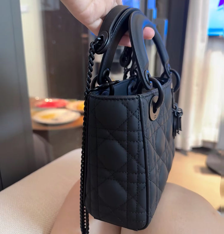 【ディオール】入手困難★マットブラックが超かっこいい★ミニバッグ