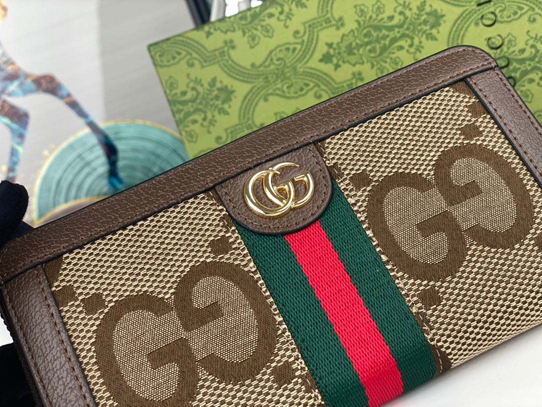 【グッチ】大人気のロングファスナー財布、実用性も抜群！