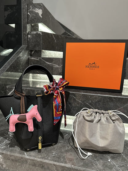 【エルメス】入手困難なピコタンロックPM18＋内袋＋ポニーペンダント＋スカーフ