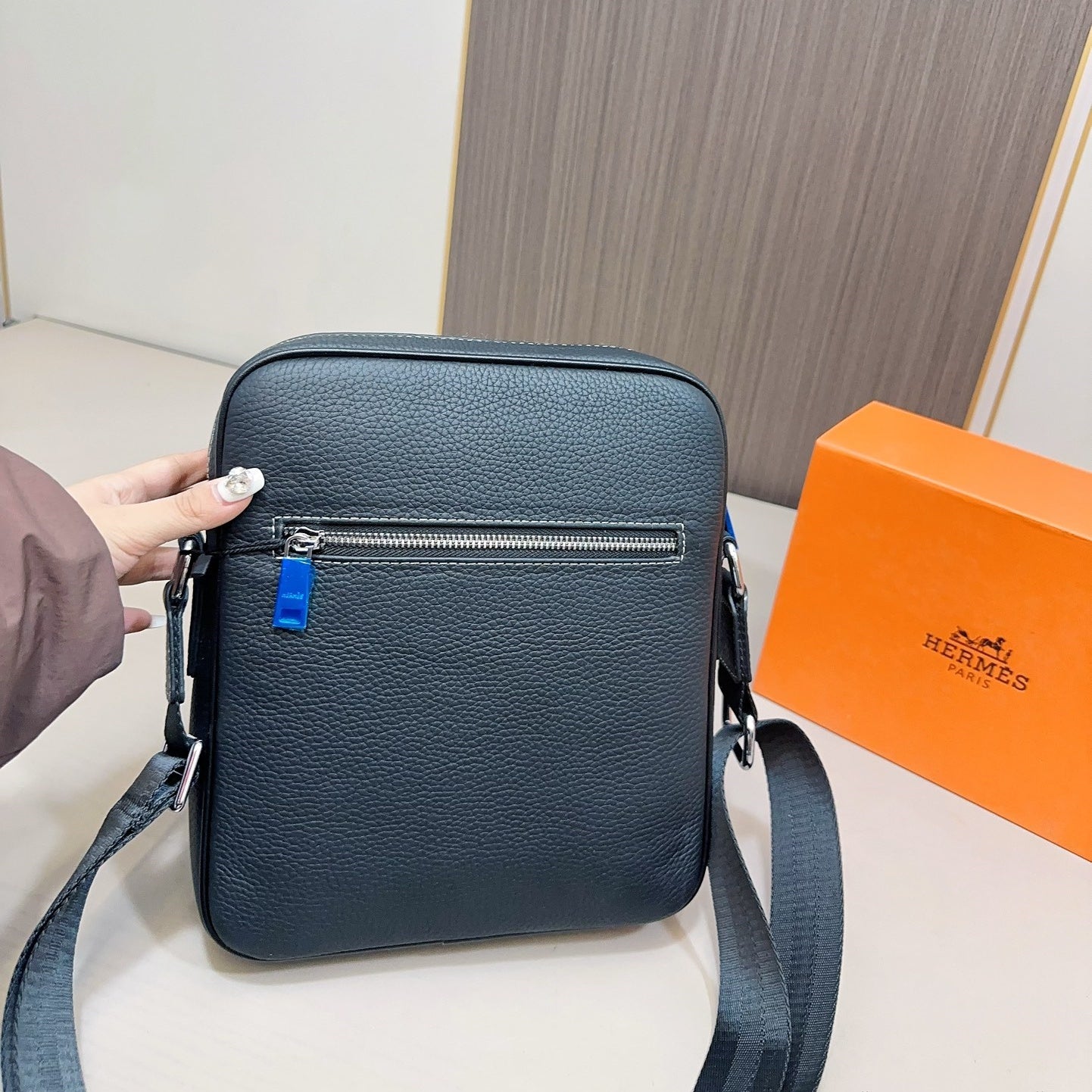 【エルメス】ユニセックス ブラックメッセンジャーバッグ（送料無料）