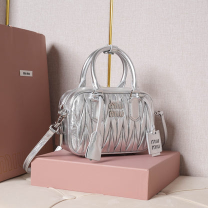 【ミュウミュウ】アルカディ マテラッセ レザー バッグ スモール 8色