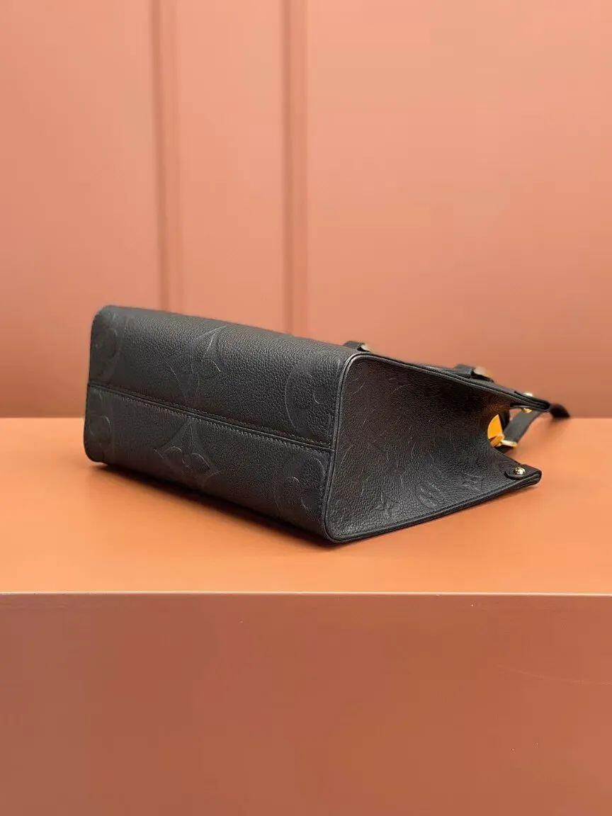 【ルイヴィトン】様々なシーンで活躍 男女共に人気★  オンザゴー PM M45653