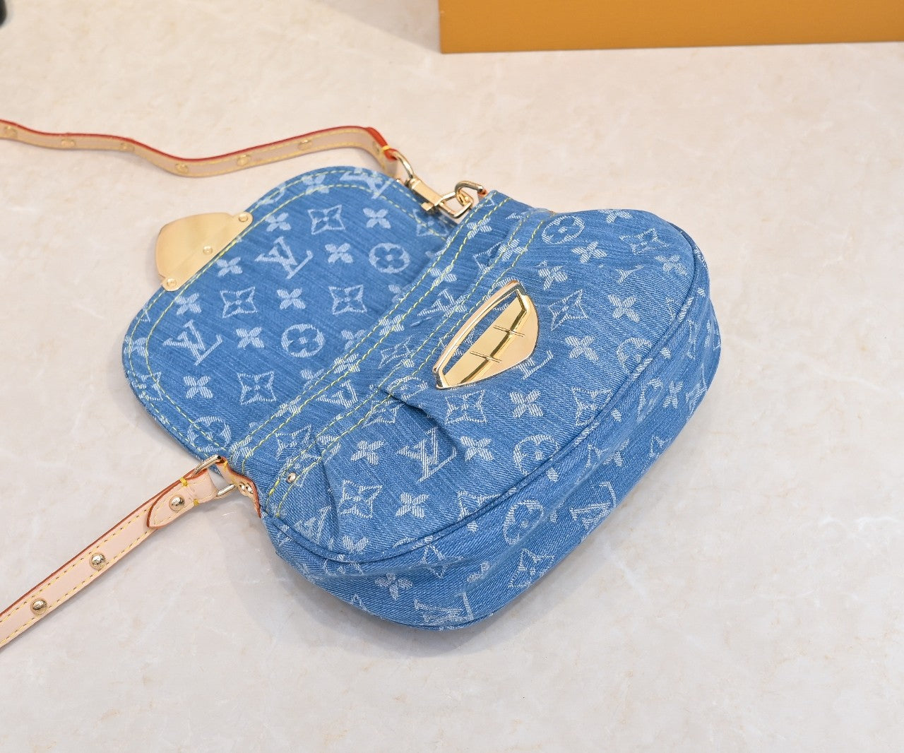 【ルイヴィトン】抜群に可愛いカラー♪ レア サンセット ショルダーバッグ