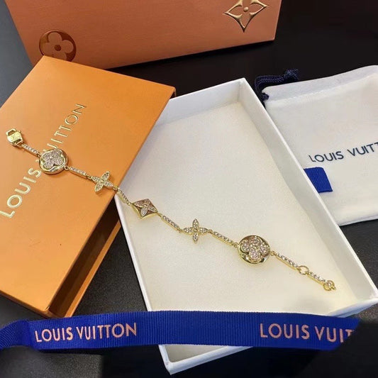 【ルイヴィトン】ギフトにも♪フェミニンなサークルロゴ ブレス ゴールド