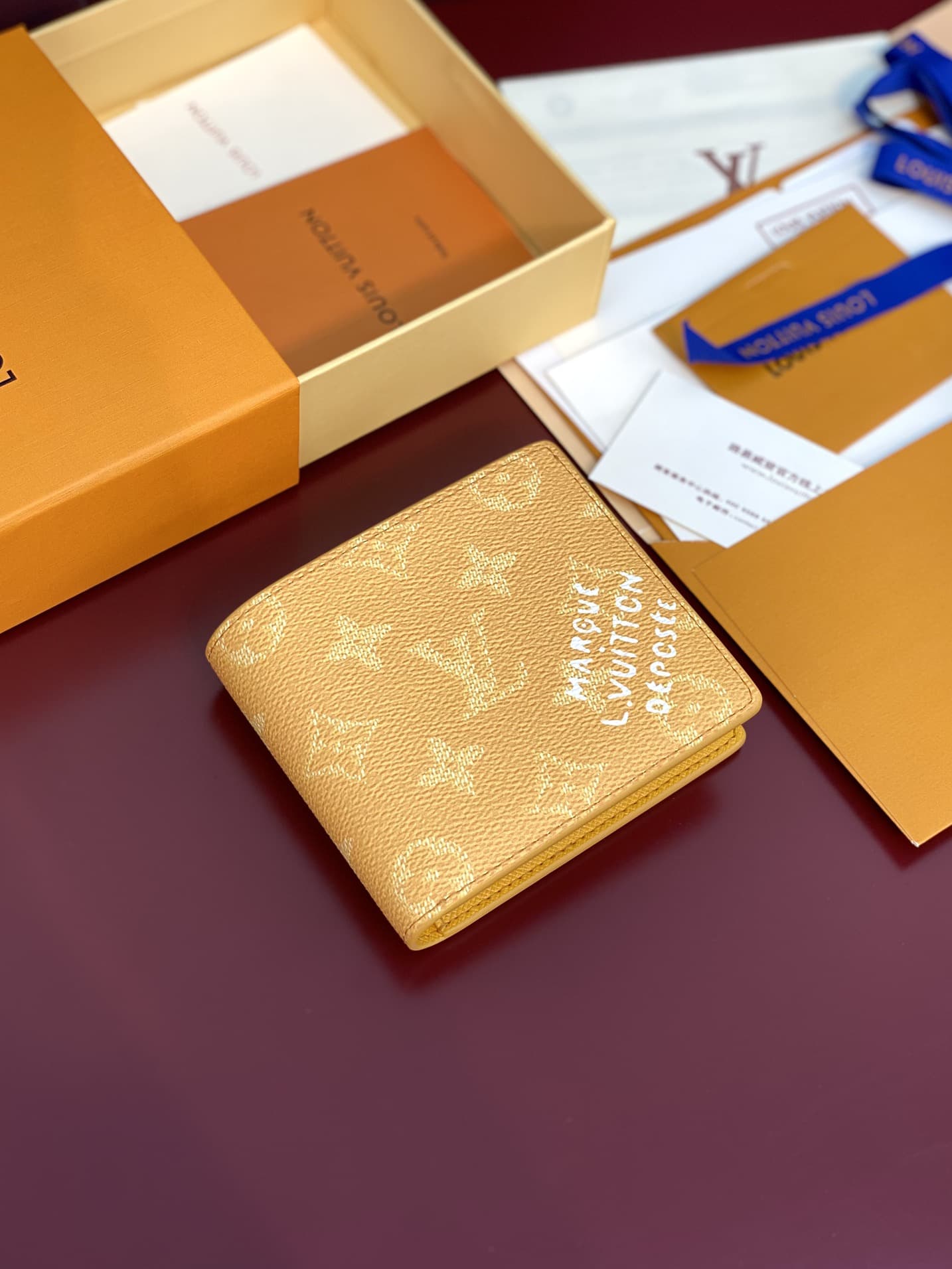 【ルイヴィトン】カード＆名刺入れ付多用途長財布 今季注目♪2色展開