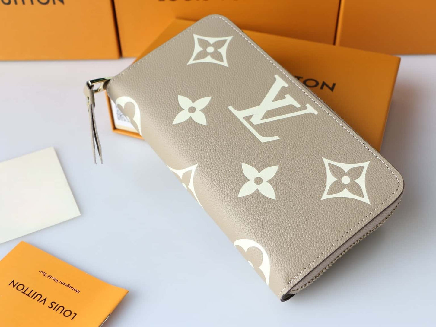 【ルイ・ヴィトン】大人気★男女共に人気★ジッピー・ウォレット ２色展開M80481 M69794