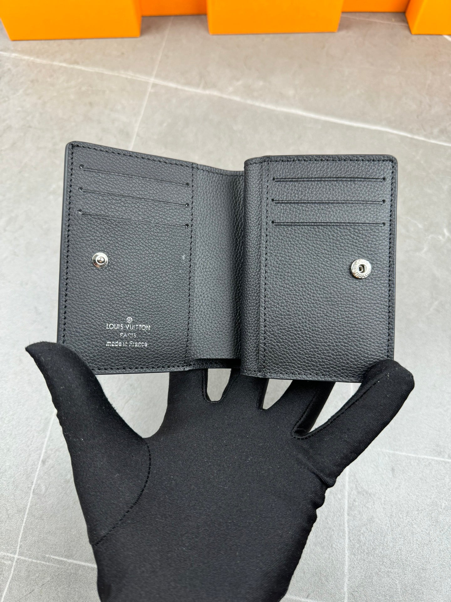 【ルイ・ヴィトン】大人気Cléaシリーズ 短財布 柔らかな牛革