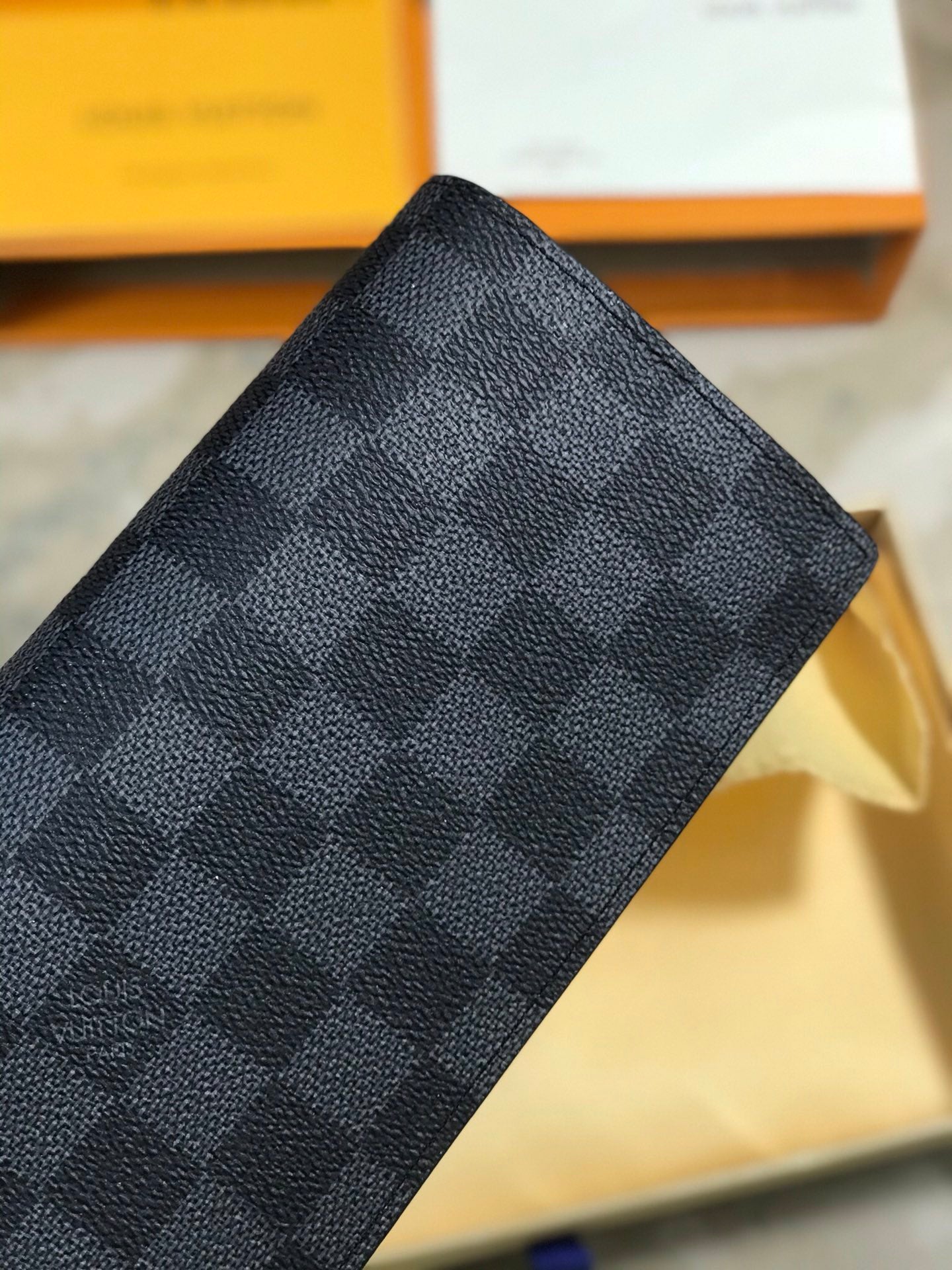 【ルイヴィトン】黒のチェス盤  長財布ブラッザ N62665