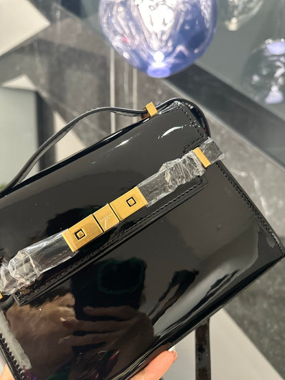 【サンローラン】大人気☆マンハッタン ミニ ショルダーバッグ