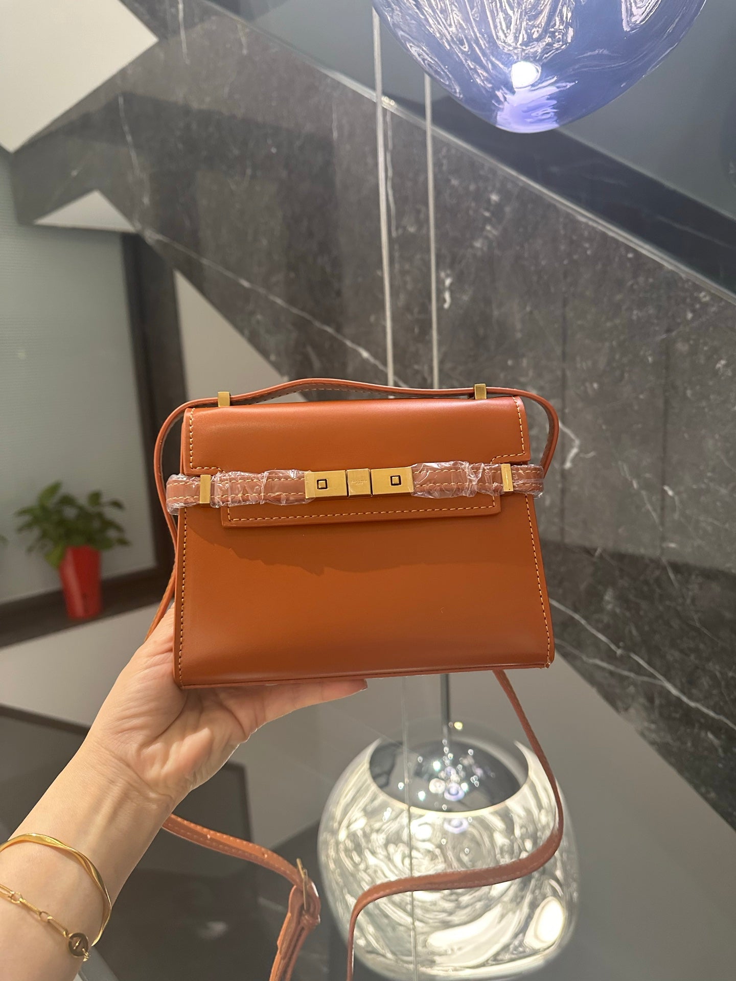 【サンローラン】☆大人気☆マンハッタン ミニ ショルダーバッグ