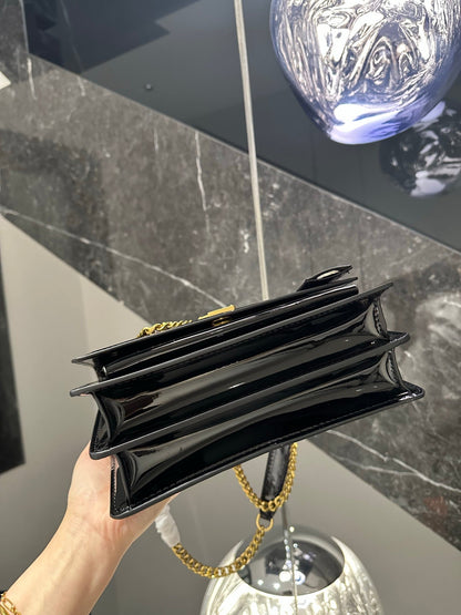 [サンローラン] サンセット ミディアム パテントレザーバッグ